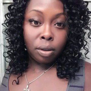 Meet your Posher, Esther